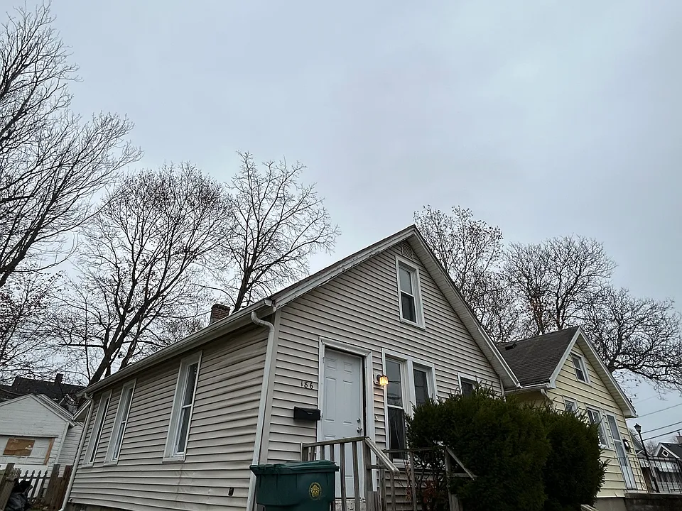 186 Cottage St