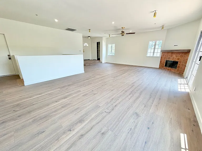 1515 Indiana Ave — Photo 6