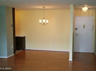 7420 Lakeview Dr, Bethesda, MD 20817