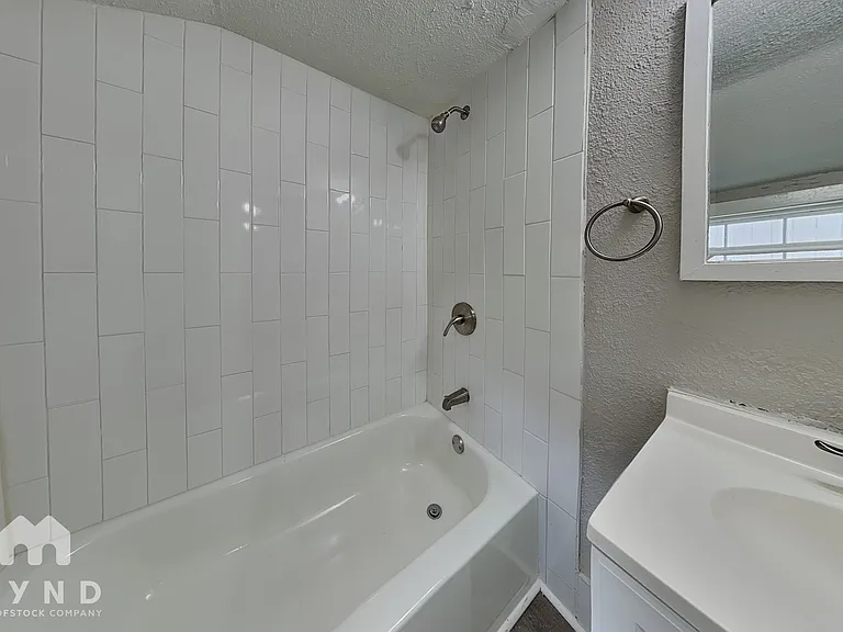 1218 Boyer St — Photo 10