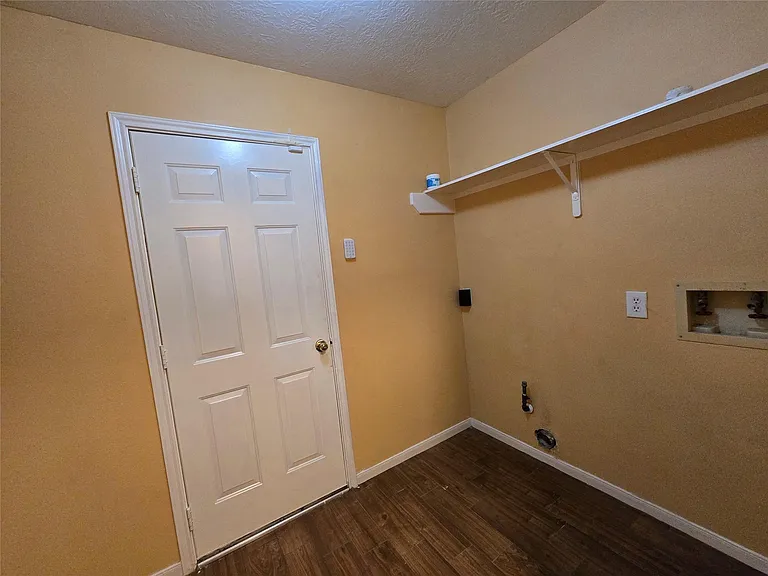 8927 Diamond Lake Ln — Photo 18