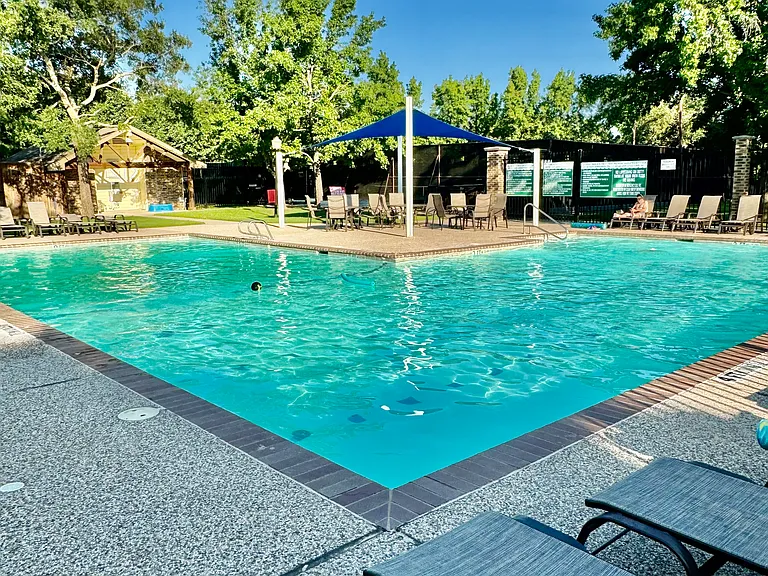 PRIVATE POOL PASS for additional fee