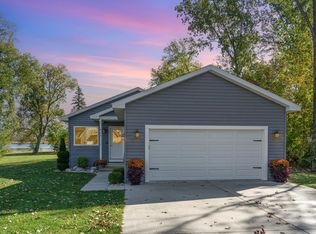 233 Lakeview Ct, Beaverton, MI 48612