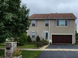 1009 Joshua Tree Dr, Harvard, IL 60033