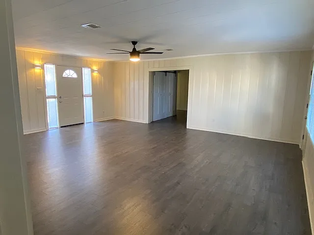 400 Woodrow St — Photo 3