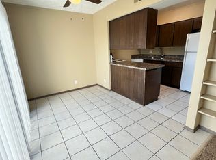 4455 S 27th St #B17, Lincoln, NE 68512