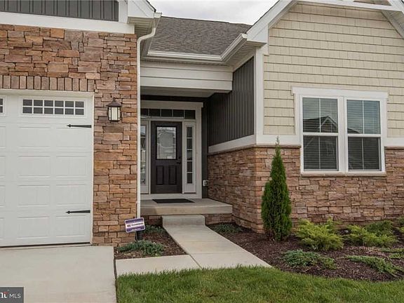 3rd image of 21743 Graves Dr