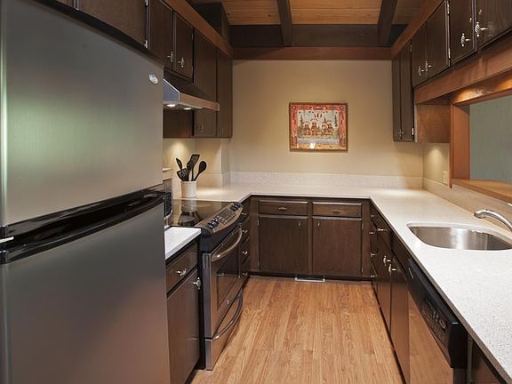 4th image of 3600 N Lake Blvd #85