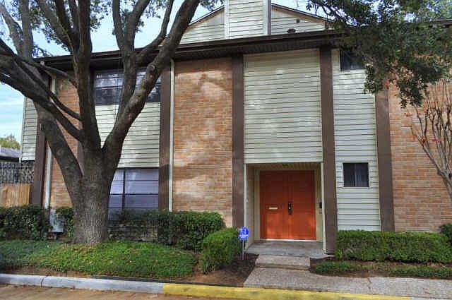 1st image of 2526 Bering Dr