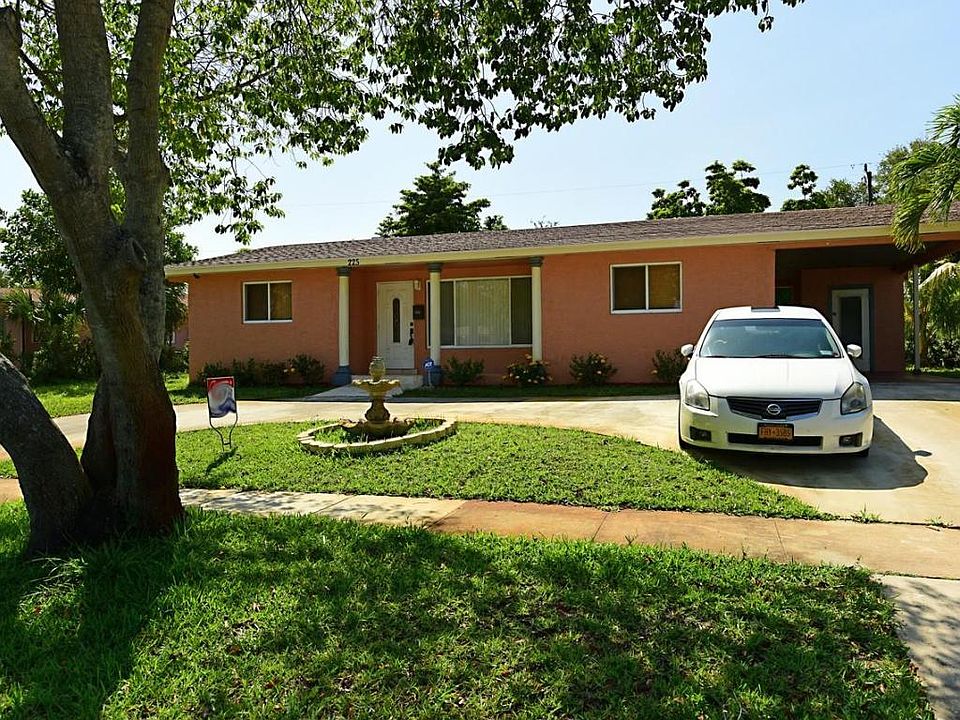 1st image of 225 Huron Pl