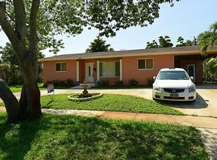 225 Huron Pl, West Palm Beach, FL 33409