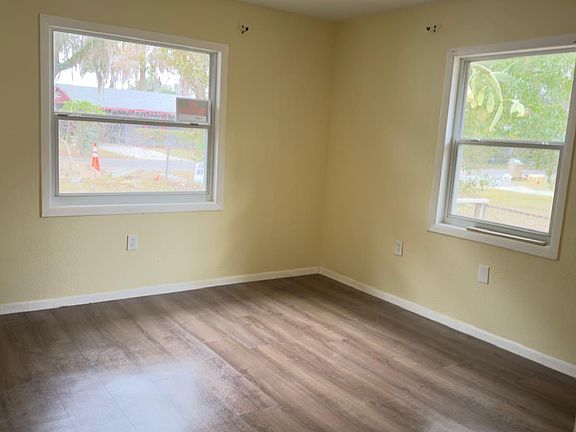 2nd image of 2313 Olivet Ave