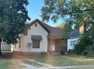 1121 W Broadway St, Webb City, MO 64870