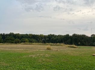 2210 S Linn Ave, New Hampton, IA 50659