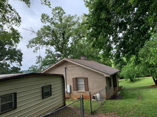 1465 Riverview Cir