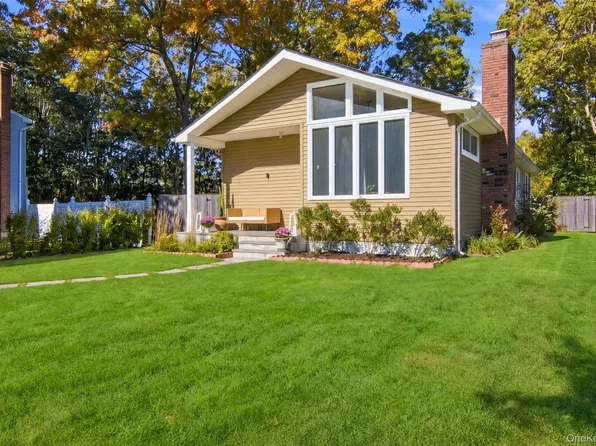 237 Carleton Drive E, Shirley, NY 11967
