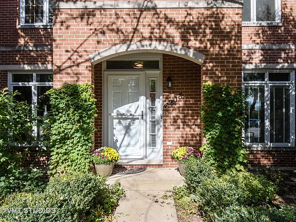 2nd image of 4206 W Thorndale Ave