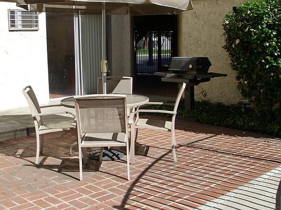 2nd image of 5751 Camellia Ave APT 309