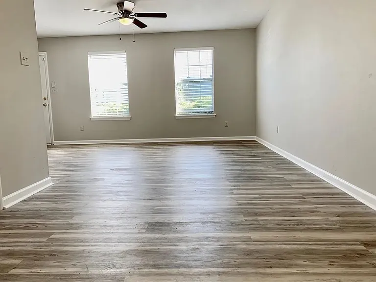 2208 Timberwood Cir S — Photo 3