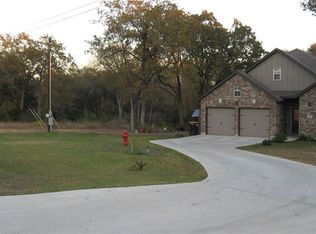 109 Deep Woods Ct, Cedar Creek, TX 78612