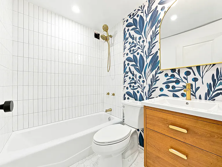 50 Lexington Ave #12D — Photo 2