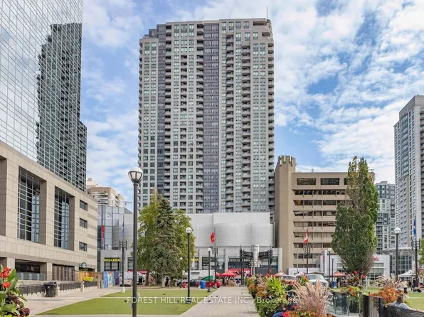 8 Hillcrest Ave #1206, Toronto, ON M2N 6Y6