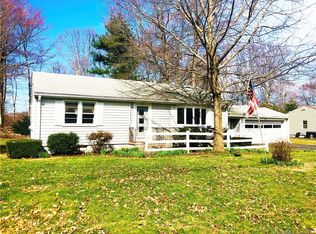8 Northeast Dr, North Haven, CT 06473