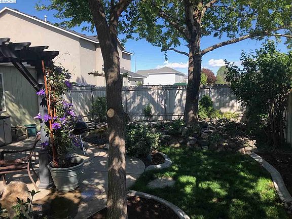 4th image of 4408 Monterey Dr