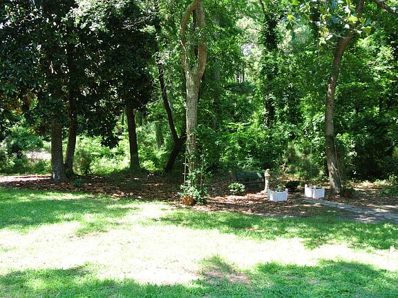 3rd image of 312 Winding Woods Way