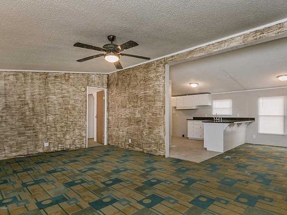 3rd image of 4611 Pond Dr