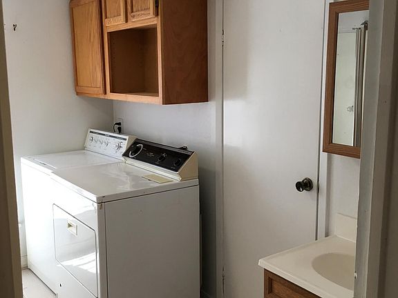 3rd image of 16240 San Pedro Ave