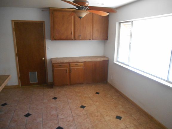 5th image of 1729 S Oak Park St