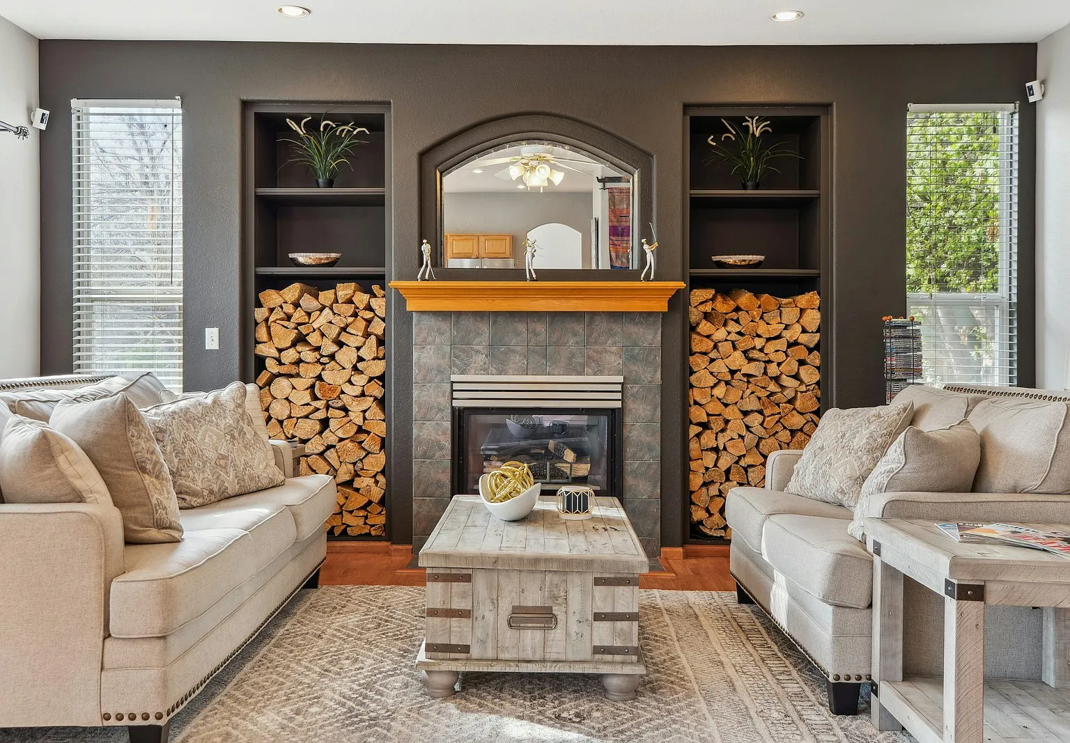 5751 S Truckee St — Photo 4