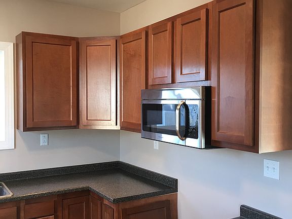 4th image of 720 Seborn Ave