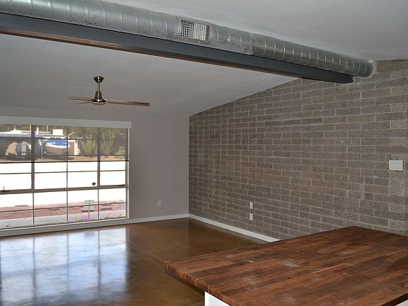 4th image of 1049 E Northview Ave
