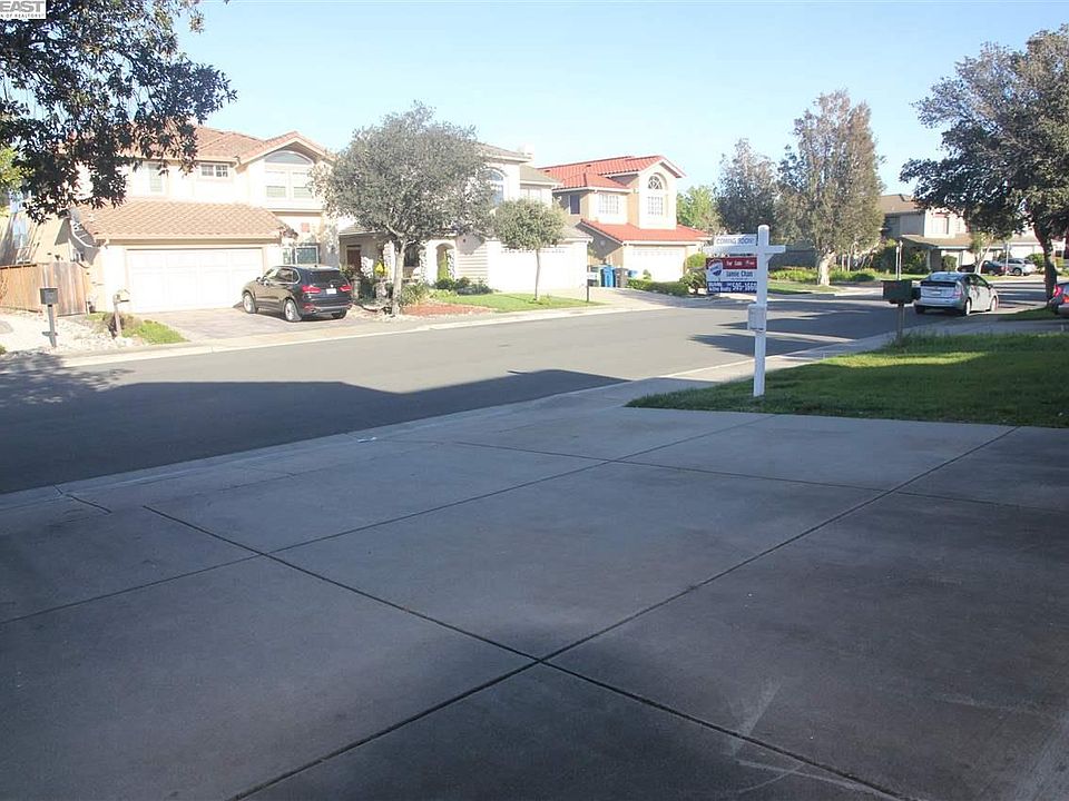 2nd image of 32480 Seaside Dr