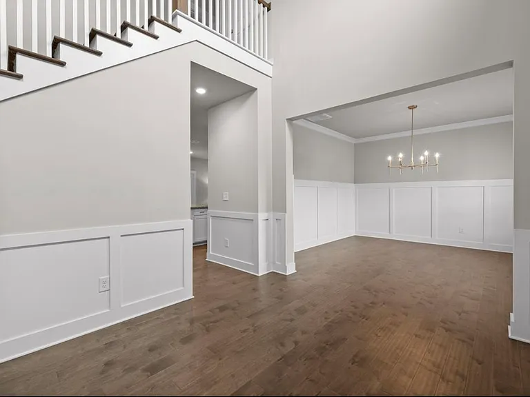 4787 Wellesley Dr — Photo 6