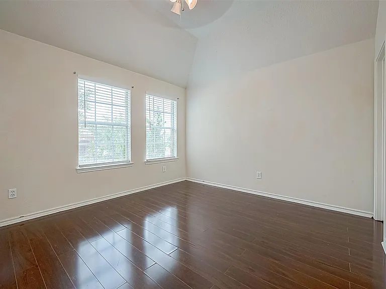 2422 Leanett Way — Photo 37