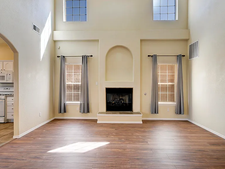 7209 Boxwood Ave NE — Photo 6
