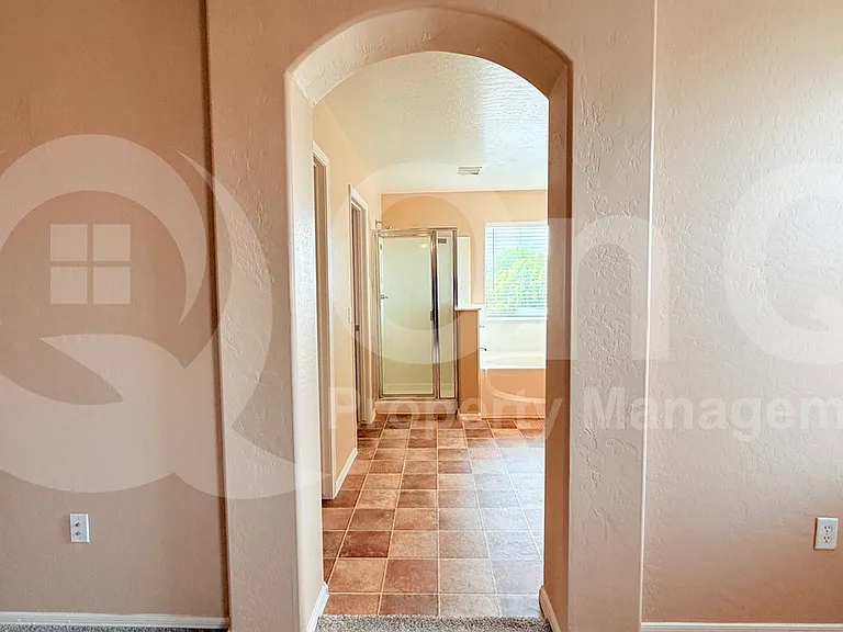 6022 N Florence Ave — Photo 3