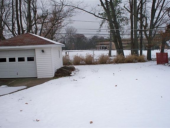 2nd image of 3708 Park Dr
