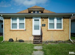 351 17th Ave, East Moline, IL 61244