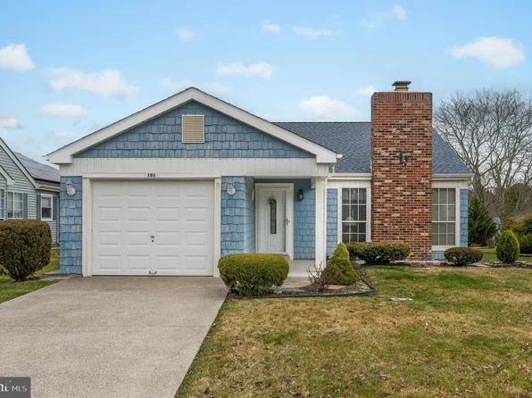 161 Buckingham Dr, Southampton, NJ 08088