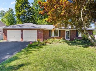 689 Maple Dr, Webster, NY 14580