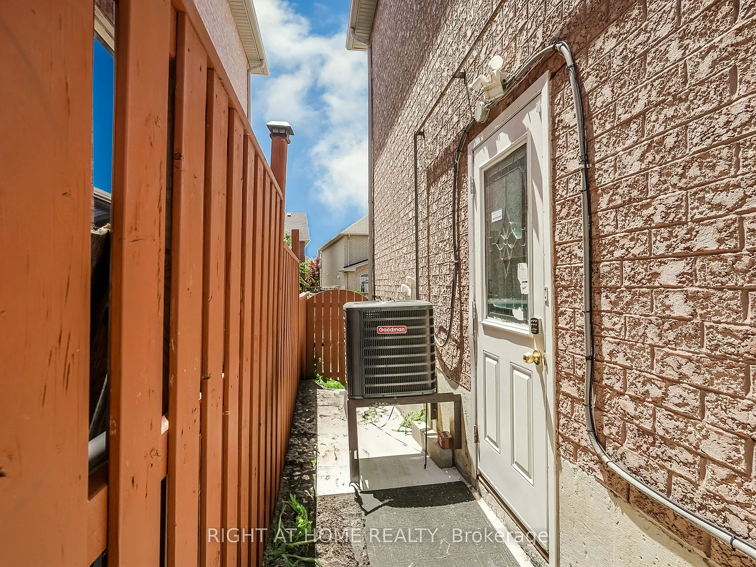 2 bed, $1,650 — Photo 2