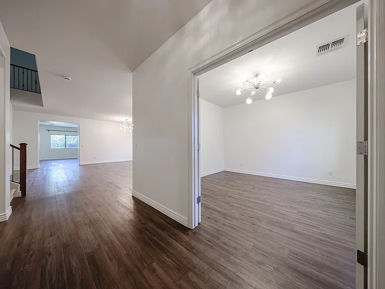2744 E Donato Dr — Photo 2