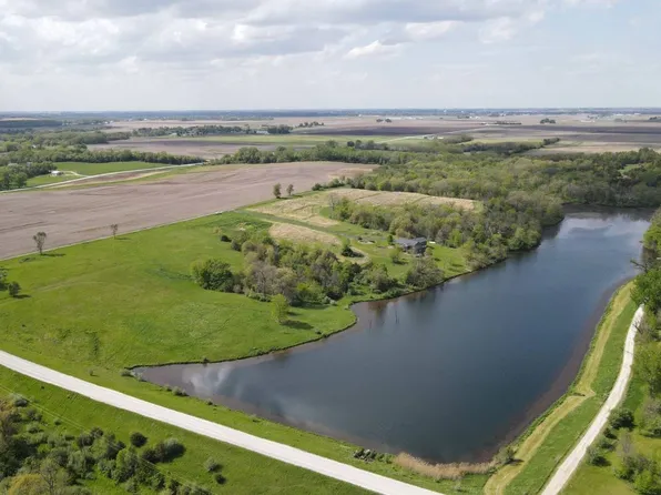 1 285th St, Washington, IA 52353