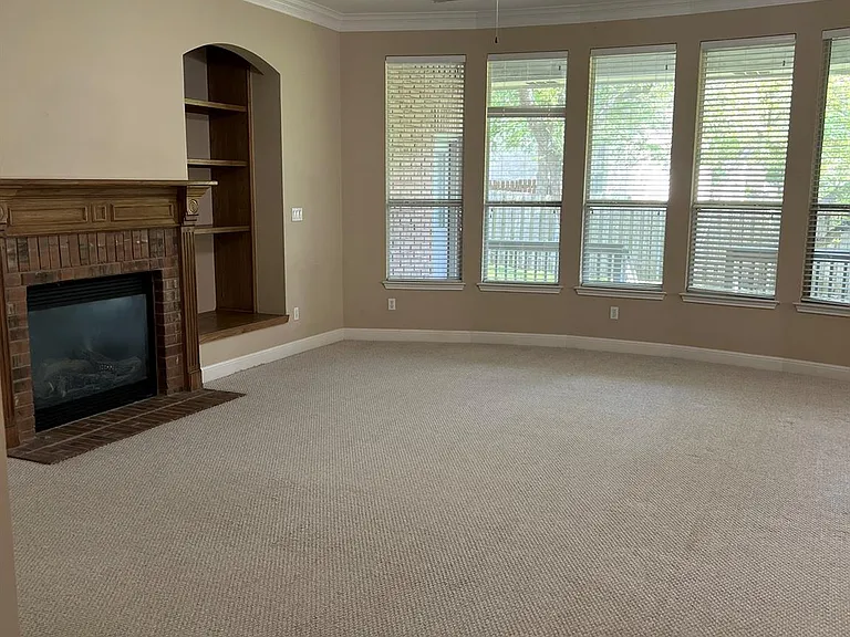 10103 Brightling Ln — Photo 7