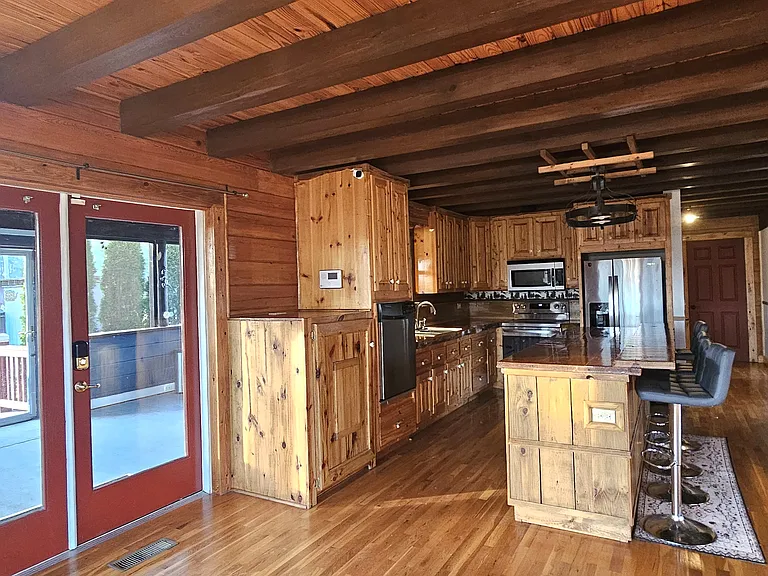 181 Halfway Rd — Photo 6