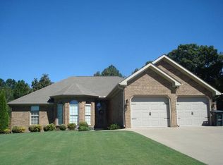 216 Double Oak Ct, Florence, AL 35633